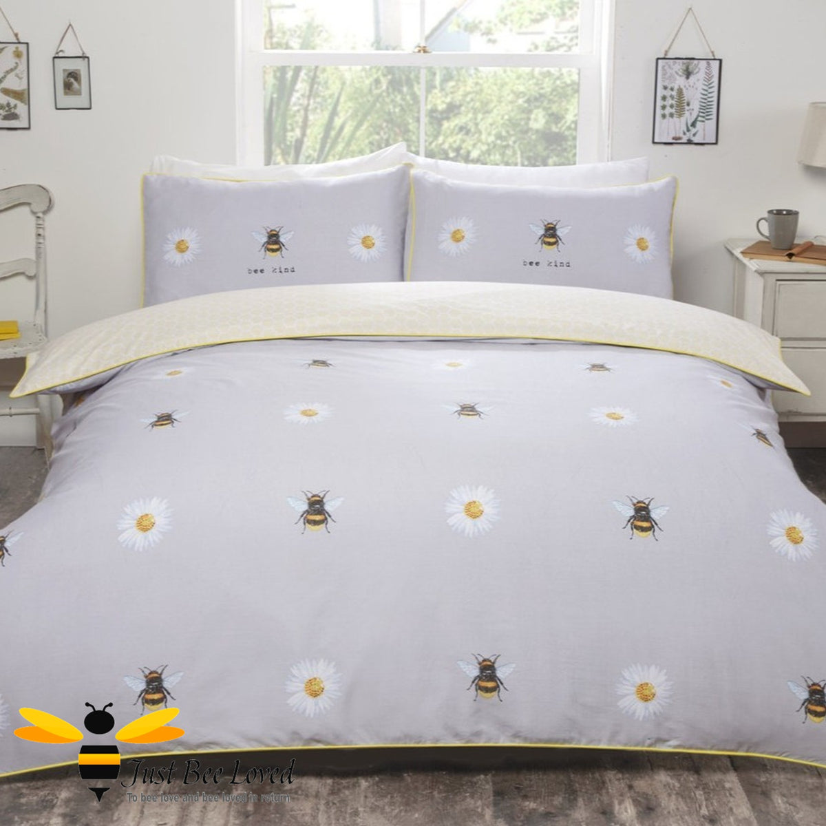 Bumble Bee Gift Cushion Cover | Heavy Linen Material Bumble Bee Gift Cushion Cover | Heavy Linen Material
