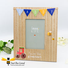 Load image into Gallery viewer, Daddy bee wood photo frame 6x4&quot;