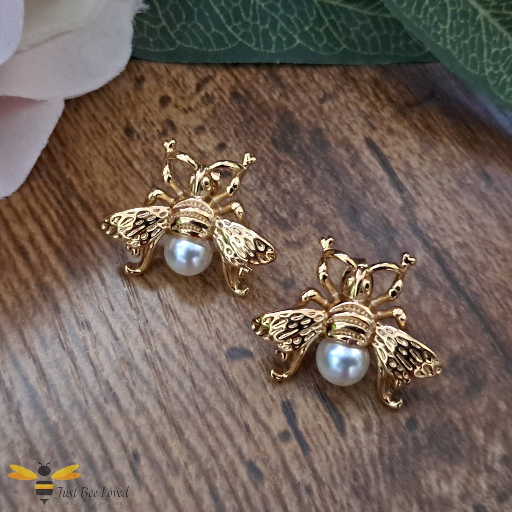 Gold plated stainless steel pearl bee fashion stud earrings.