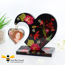 Load image into Gallery viewer, Personalised handmade resin heart-shaped photo frame with stand decorated with natural dried flowers gold bumble bee