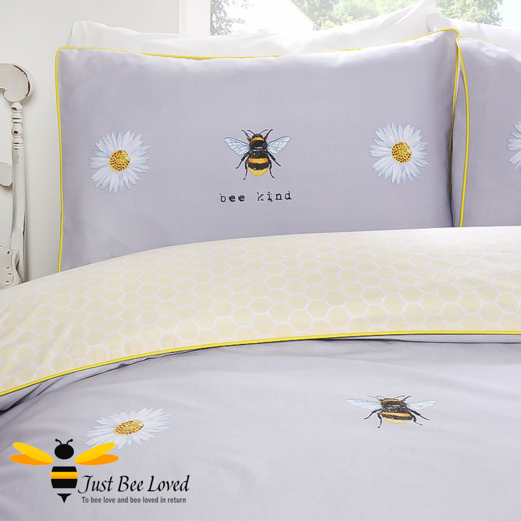 Bee Kind Bumblebees and daisies duvet cover bed set.