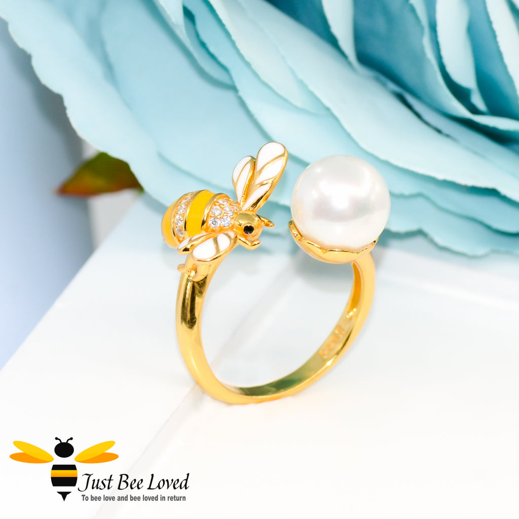 Sterling Silver 925 gold plated Freshwater Pearl & Bee ring