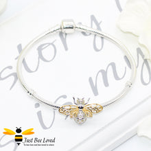 Load image into Gallery viewer, Sterling Silver 925 snake charm bracelet with sterling silver bee charm inlaid with white zircon  and gold plated wings