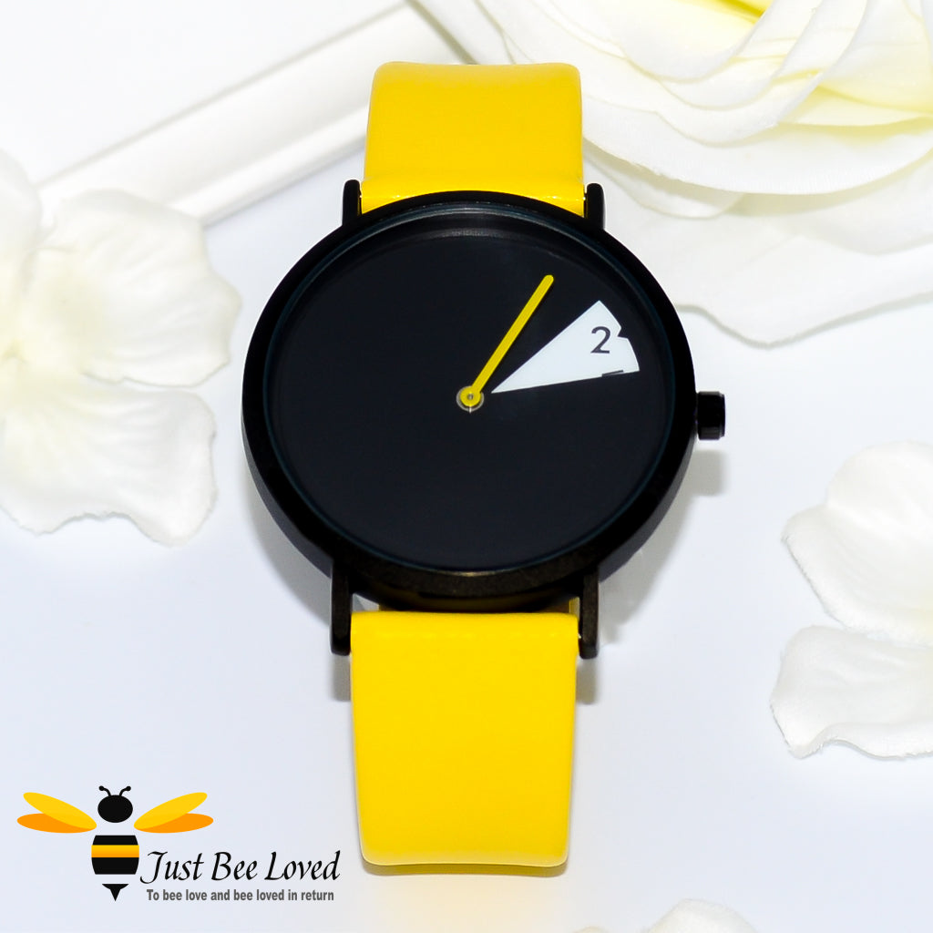 Shengke Sinobi Liberty Futuristic Ladies Leather Wrist Watch with Yellow band and Black watch face