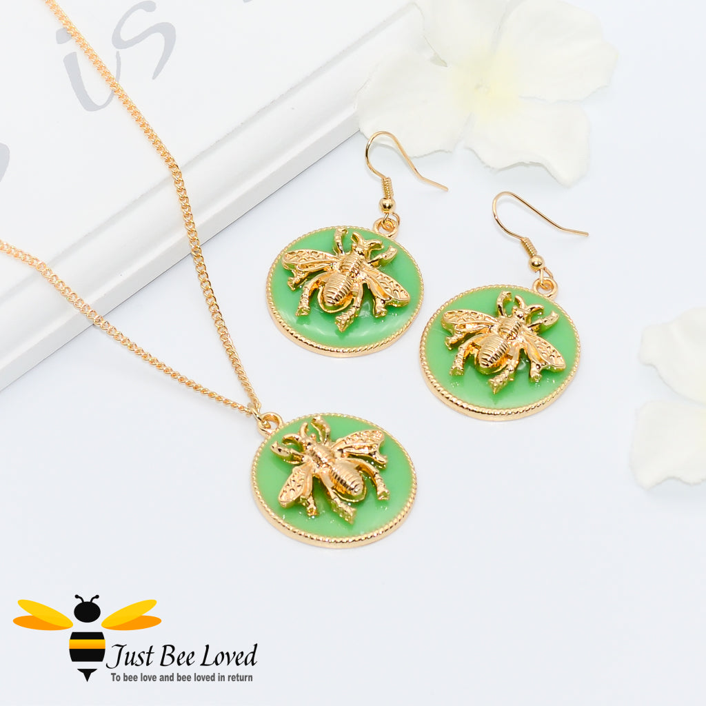 Green Glazed Bee Embellished Disc Earrings and Necklace Set 