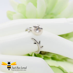 Sterling Silver 925 White pearl & Silver Bee Open ring, platinum plated.