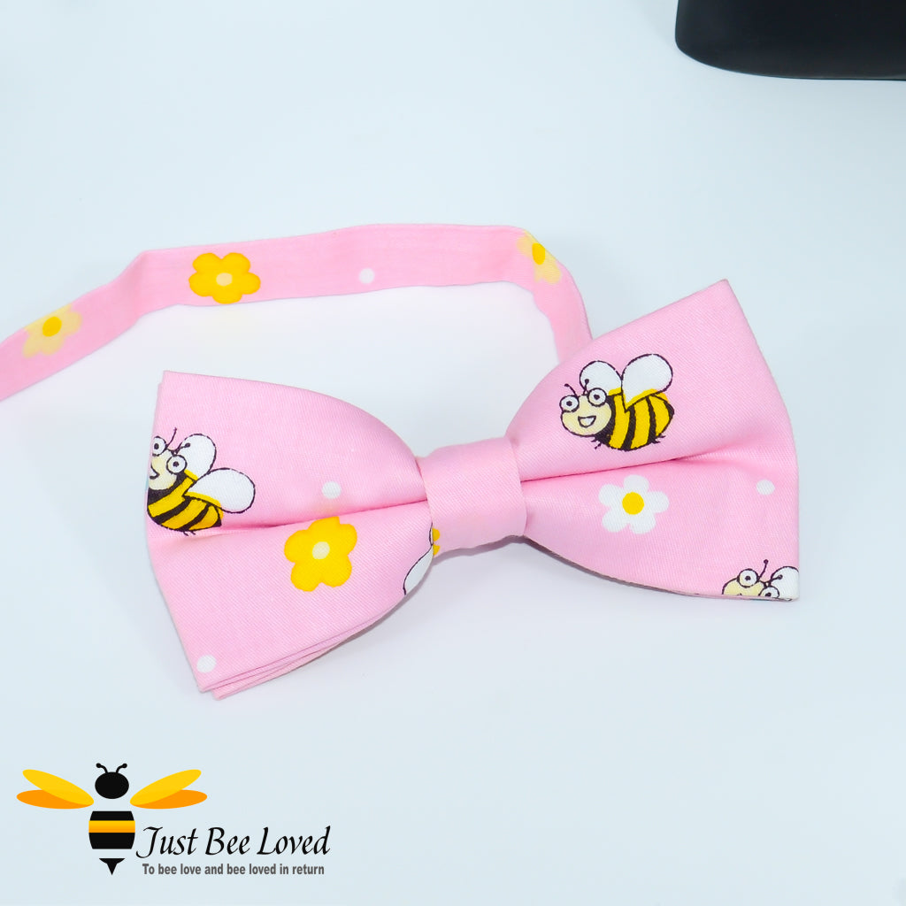 Boy's bee pre-tied cotton bow ties in pink.