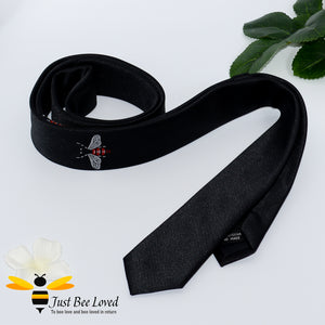 Men's handmade bee embroidered skinny neck tie in black 5cm width
