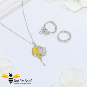 2 piece sterling silver bee and honeycomb jewellery set of earrings and matching necklace.