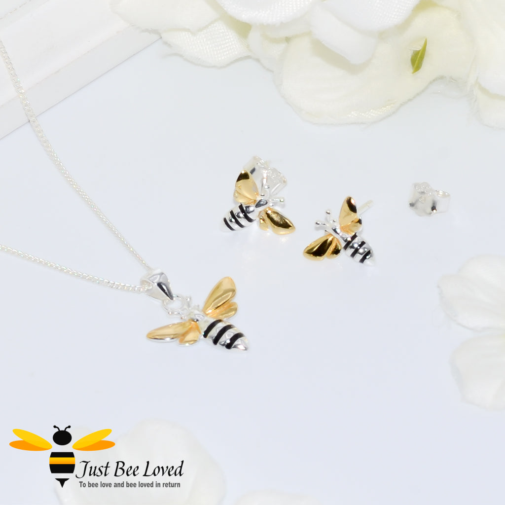 Sterling silver bee earrings and matching bee pendant necklace jewellery set.