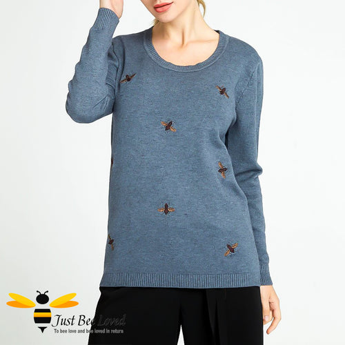 Women's knitted crew neck jumper embroidered with bumblebees in grey