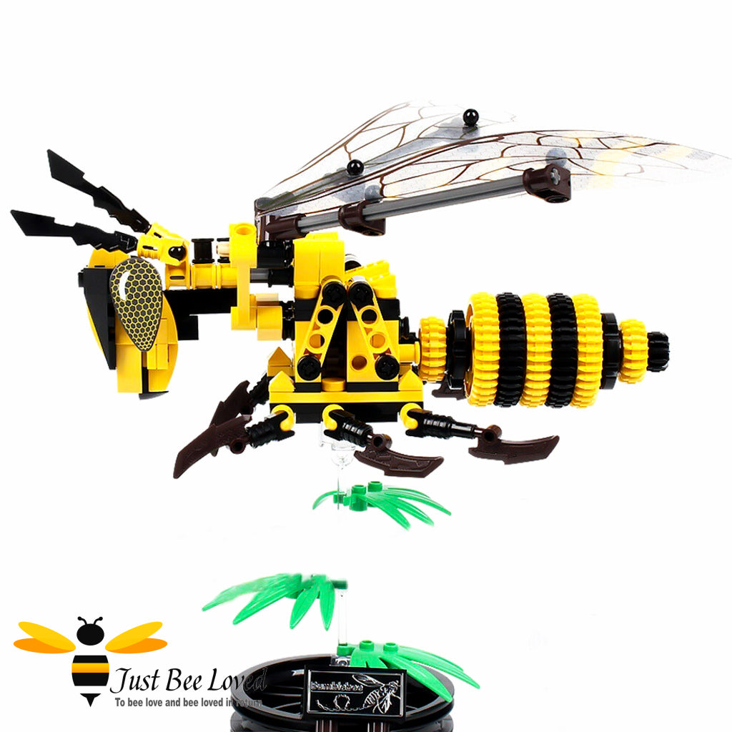 Bee Building Lego Block Set featuring 236 pieces and simulated Bee model